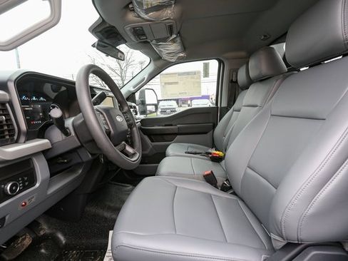 New 2025 Ford F450 XL w/ XL Chrome Package image 33