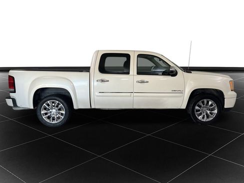 Used 2011 GMC Sierra 1500 Denali image 6