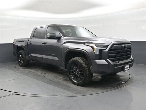 Used 2022 Toyota Tundra SR5 image 1
