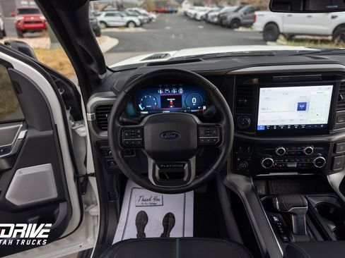 Used 2025 Ford F150 Platinum image 26
