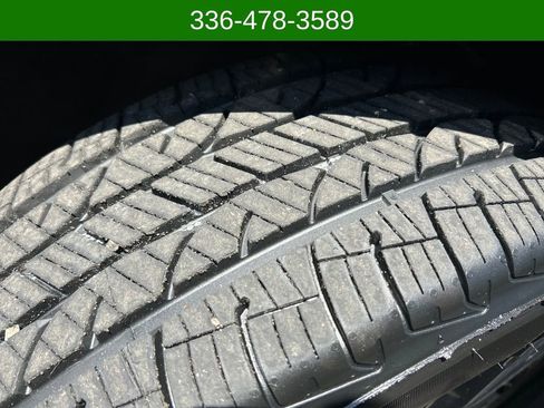 Used 2022 Ford Escape SE w/ SE Sport Appearance Package FWD image 26