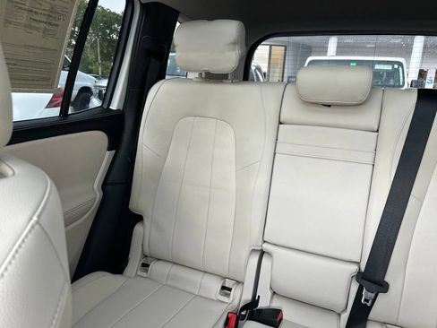 Used 2023 Mercedes-Benz GLB 250 image 12