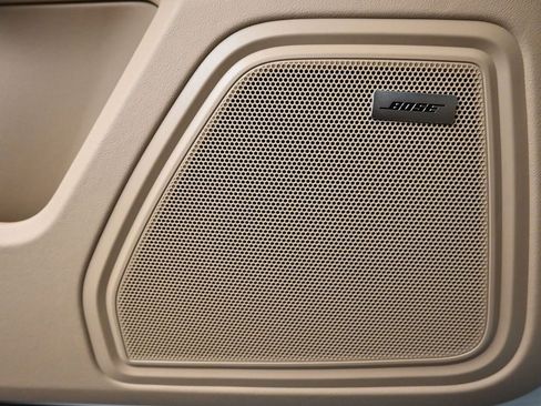 New 2026 Porsche Macan image 17