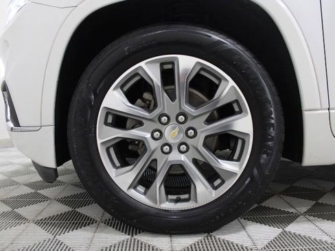 Used 2018 Chevrolet Traverse Premier AWD/4WD image 50