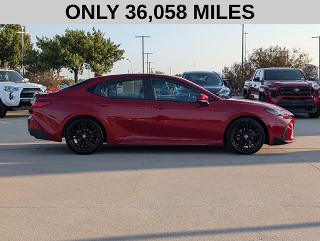 Used 2025 Toyota Camry SE FWD image 4