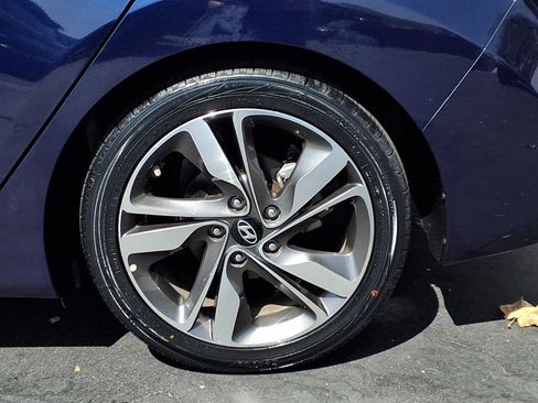 Used 2014 Hyundai Elantra Limited FWD image 6