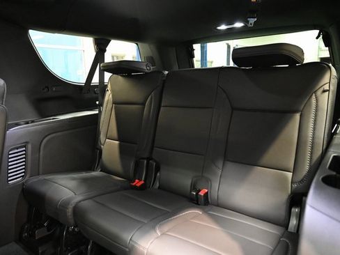 New 2026 GMC Yukon XL Denali w/ Denali Reserve Package image 14