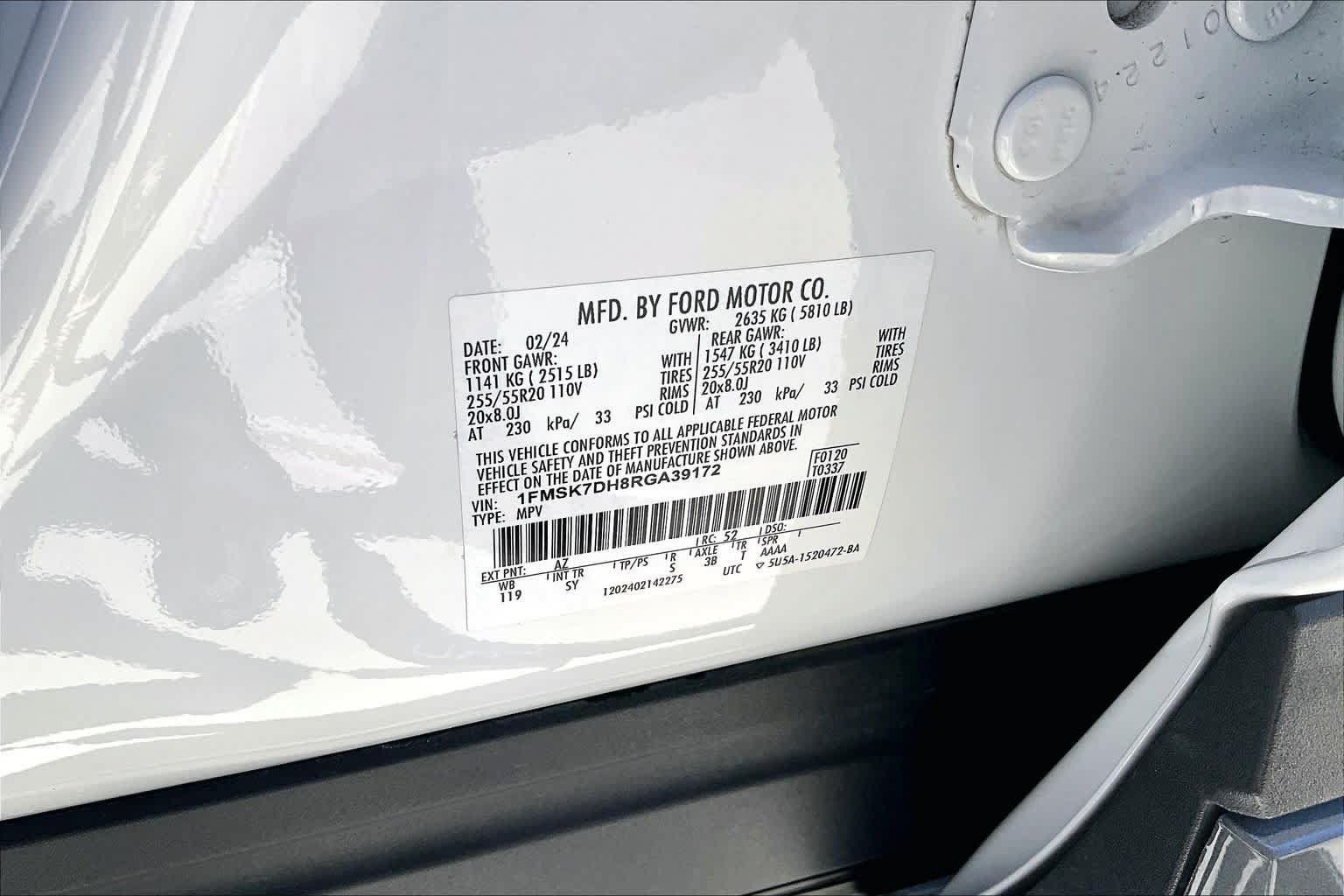 Used 2024 Ford Explorer XLT w/ Equipment Group 202A RWD image 32