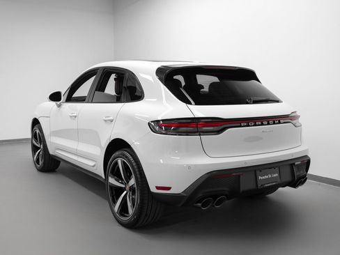 Certified 2026 Porsche Macan AWD/4WD image 3