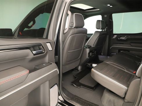 Used 2024 GMC Sierra 1500 AT4X image 27