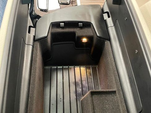 Used 2021 BMW 540i xDrive w/ M Sport Package image 40