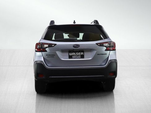 Used 2023 Subaru Outback Onyx Edition image 4