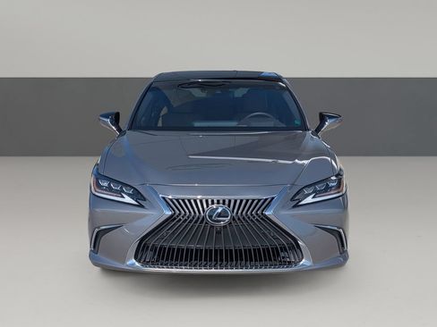 Used 2020 Lexus ES 350 Ultra Luxury w/ Accessory Package 2 FWD image 5