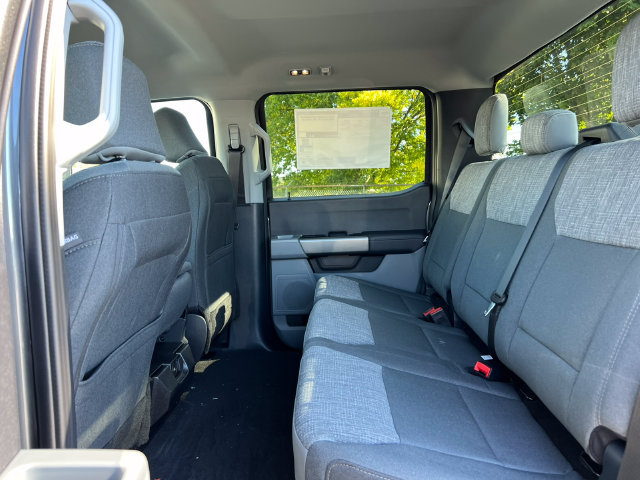 New 2026 Ford F550 4x4 Crew Cab w/ XLT Value Package image 5