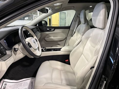 Certified 2024 Volvo XC60 B5 Plus w/ Protection Package Premier AWD/4WD image 10