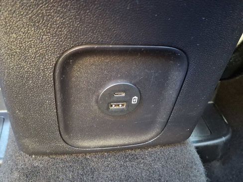 Used 2022 Ford Escape Titanium w/ Class II Trailer Tow Package image 11