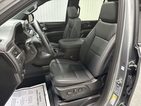 Used 2024 Chevrolet Tahoe Z71 w/ Luxury Package AWD/4WD image 20