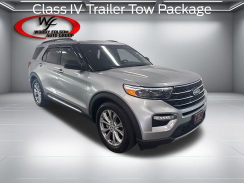 Certified 2022 Ford Explorer XLT w/ Equipment Group 202A RWD image 3