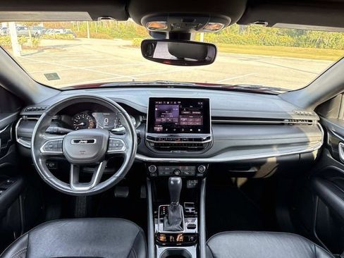 Used 2022 Jeep Compass Limited image 13