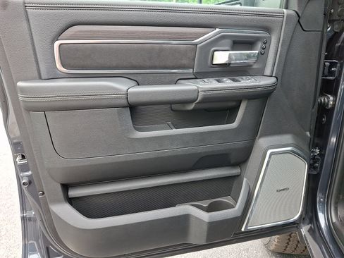 New 2026 RAM 2500 Laramie AWD/4WD image 8
