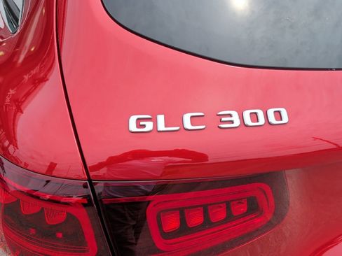 Used 2022 Mercedes-Benz GLC 300 image 13