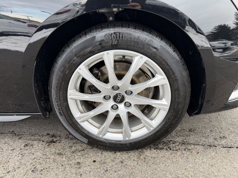 Used 2023 Audi A4 2.0T Premium w/ Convenience Package image 11