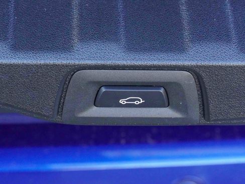 Certified 2025 BMW X5 M60i image 40