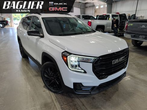 Used 2023 GMC Terrain SLE w/ Elevation Edition AWD/4WD image 1