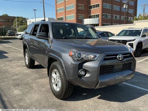 Used 2021 Toyota 4Runner SR5 RWD image 5