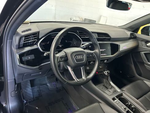Used 2022 Audi Q3 2.0T Premium Plus w/ Premium Plus Package AWD/4WD image 2