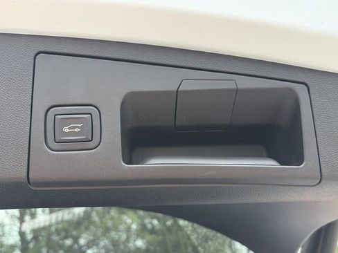 Certified 2023 Cadillac XT4 Sport FWD image 4