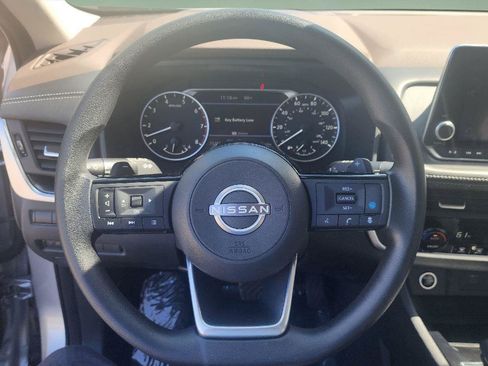 Used 2023 Nissan Rogue SV AWD/4WD image 13