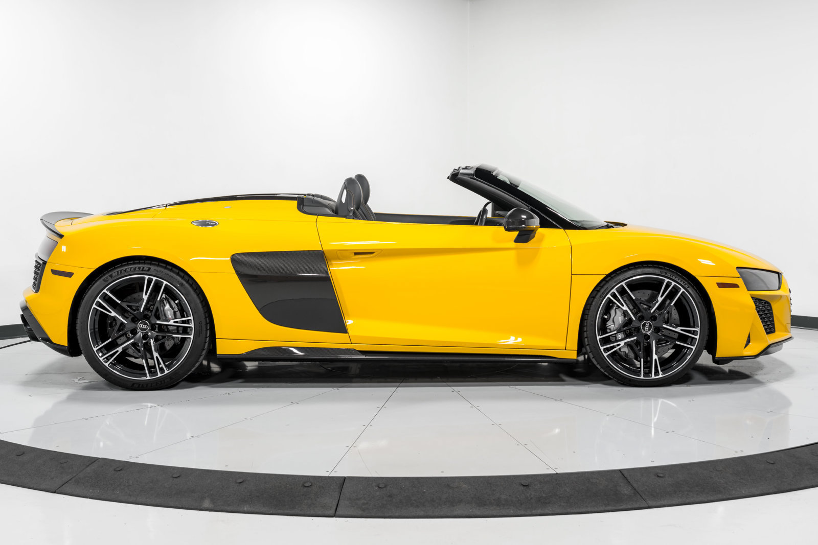 Used 2021 Audi R8 V10 performance AWD/4WD image 2