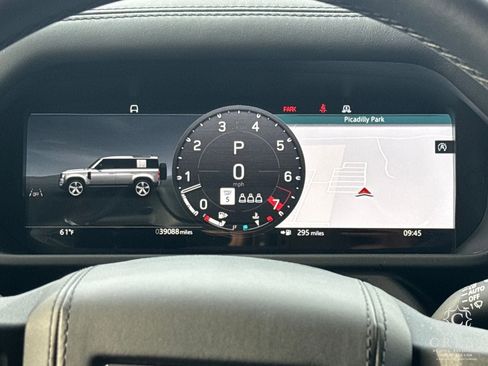 Used 2025 Land Rover Defender 110 X image 18