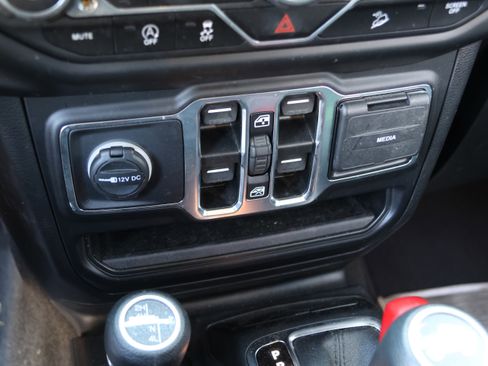 Used 2021 Jeep Wrangler Unlimited Sport image 26