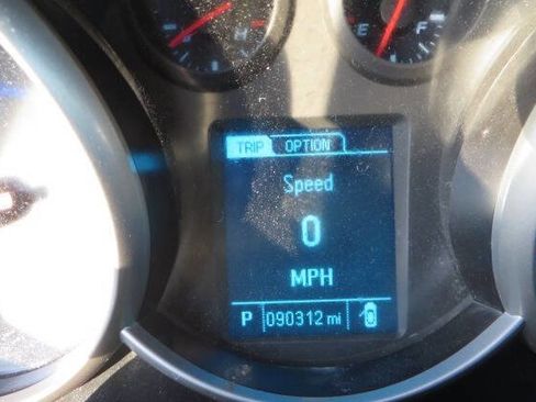 Used 2016 Chevrolet Cruze LT image 47