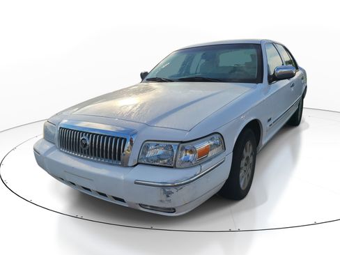 Used 2008 Mercury Grand Marquis LS RWD image 3