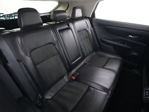 Used 2025 Nissan Ariya AWD image 5