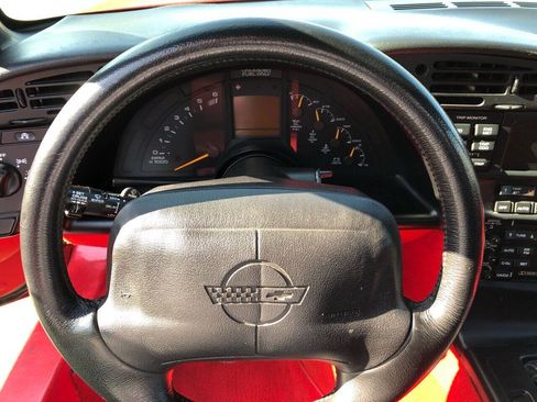 Used 1995 Chevrolet Corvette Convertible RWD image 14