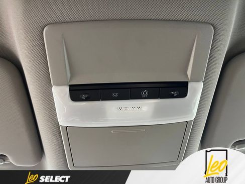 Used 2023 Nissan Rogue S AWD/4WD image 25