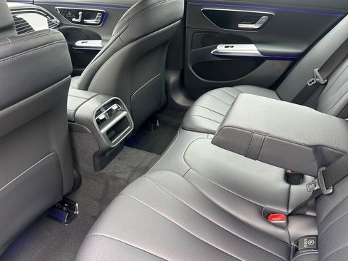 Used 2026 Mercedes-Benz E 350 4MATIC Sedan image 22