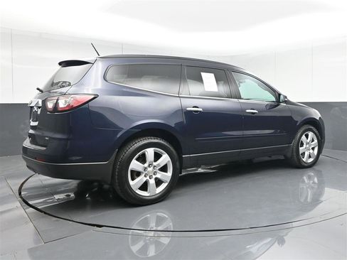 Used 2017 Chevrolet Traverse LT w/ Style and Technology Package AWD/4WD image 5