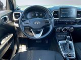 Used 2024 Hyundai Venue SEL image 5