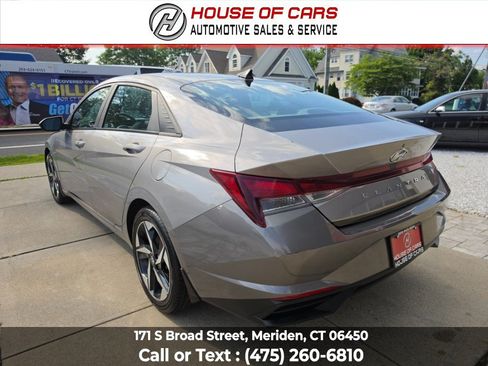 Used 2023 Hyundai Elantra SEL w/ Convenience Package FWD image 6