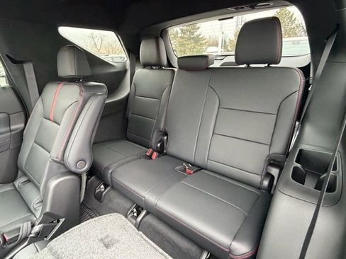 New 2026 Chevrolet Traverse RS w/ LPO, Floor Liner Package image 40