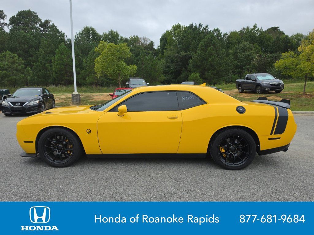 Used 2018 Dodge Challenger R/T Scat Pack w/ Dynamics Package RWD image 2
