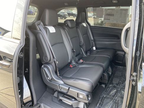 New 2026 Honda Odyssey Sport-L image 17