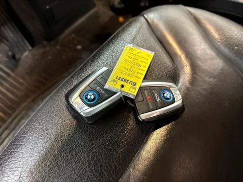 Used 2017 BMW i3 w/ Range Extender RWD image 13