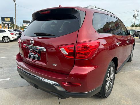 Used 2019 Nissan Pathfinder SV image 7