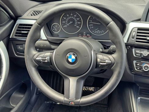 Used 2017 BMW 320i xDrive Sedan image 19